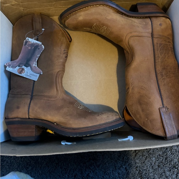 Hathorn boots made by whites boots. The boots are new never worn. - Picture 3 of 7